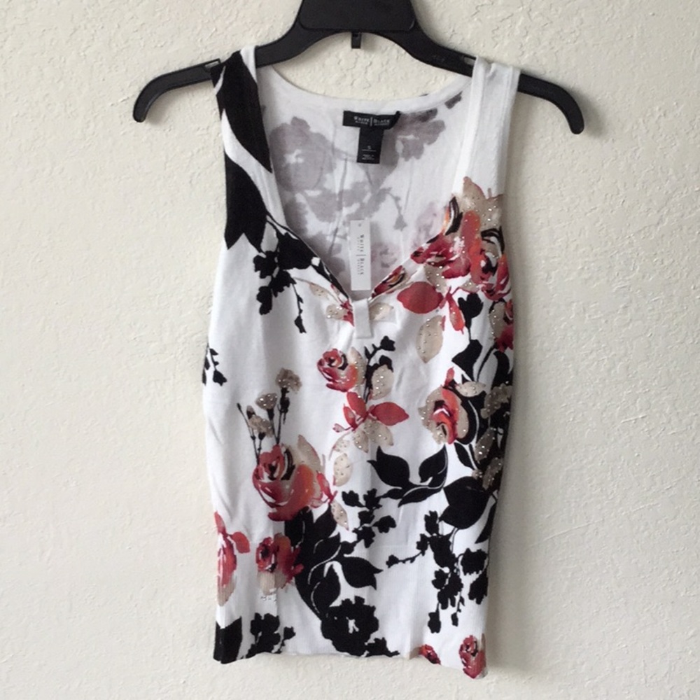 White House/Black Market sleeves sweater